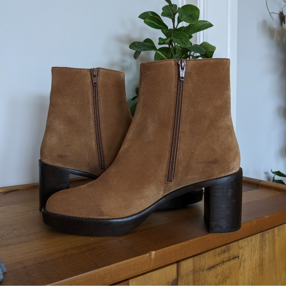 BY FAR Ellen Boots